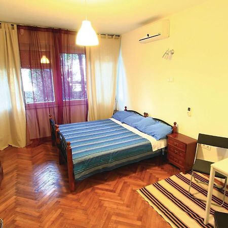1 Bedroom Awesome Apartment In Pula Luaran gambar