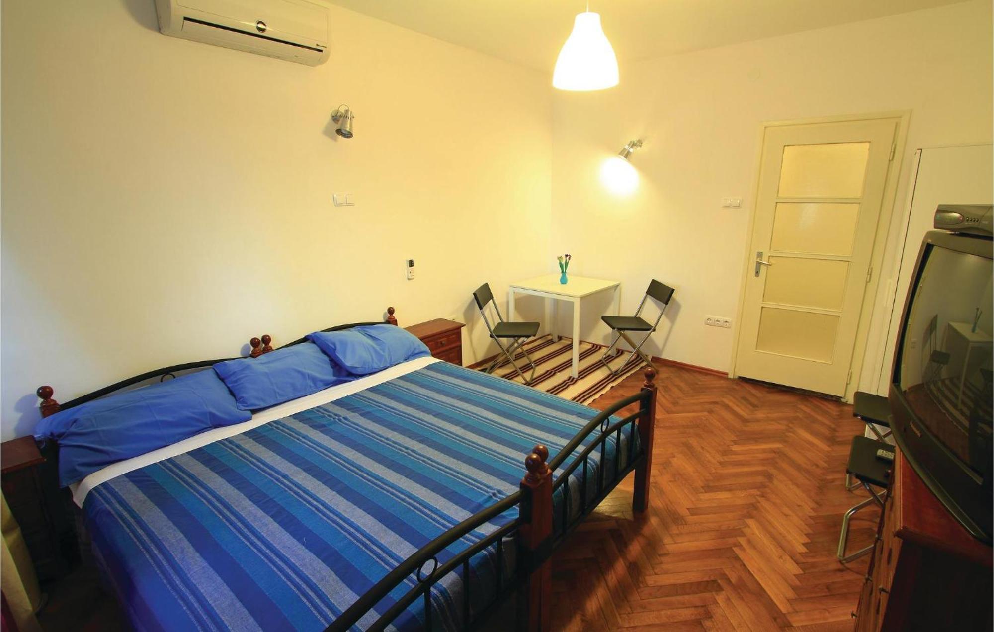 1 Bedroom Awesome Apartment In Pula Luaran gambar