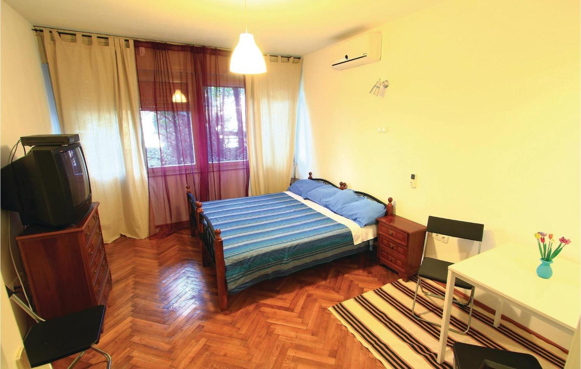 1 Bedroom Awesome Apartment In Pula Luaran gambar