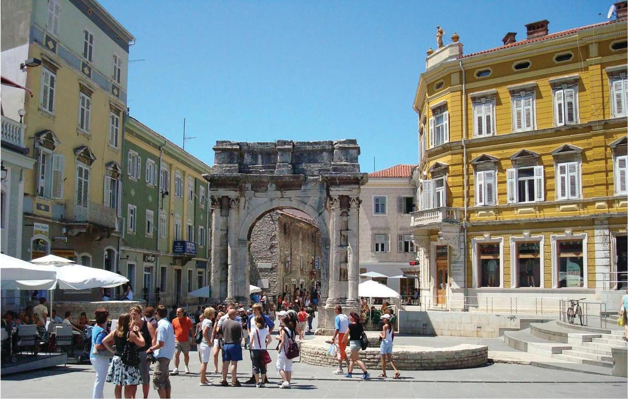 1 Bedroom Awesome Apartment In Pula Luaran gambar
